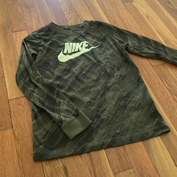 Nike kids top - Picture 1 of 6